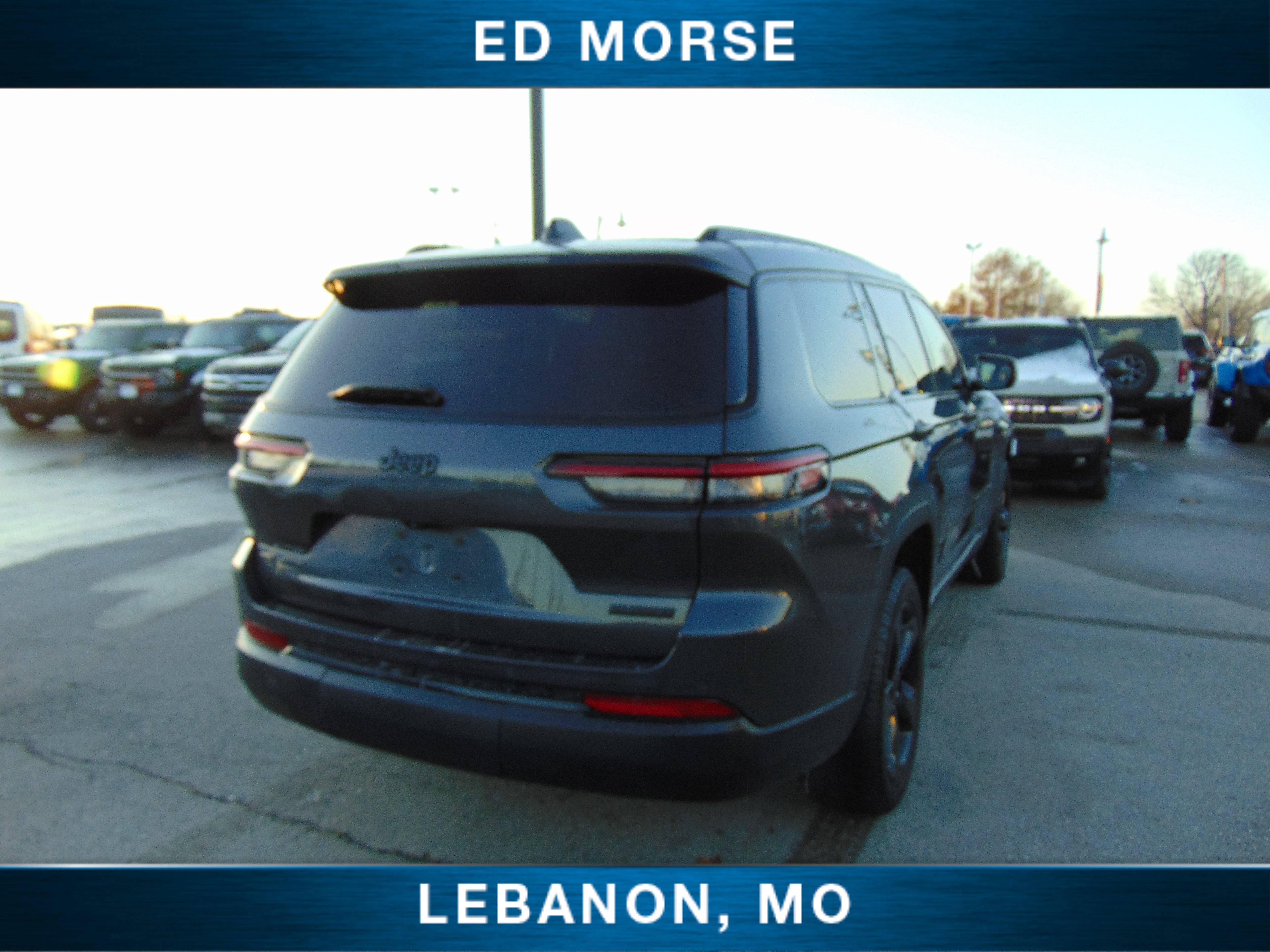 Used 2021 Jeep Grand Cherokee L Laredo image 5