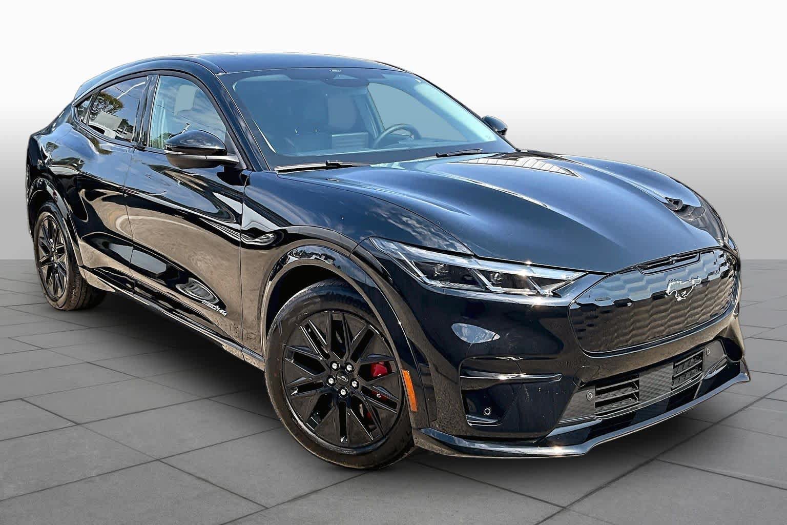 Certified 2025 Ford Mustang Mach-E Premium w/ Sport Appearance Package AWD/4WD image 3
