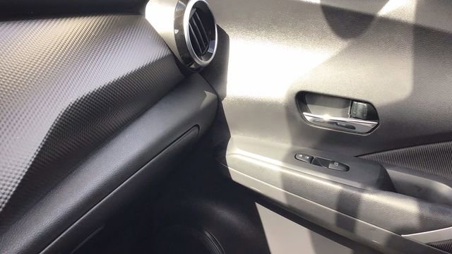 Used 2024 Nissan Kicks SV image 24