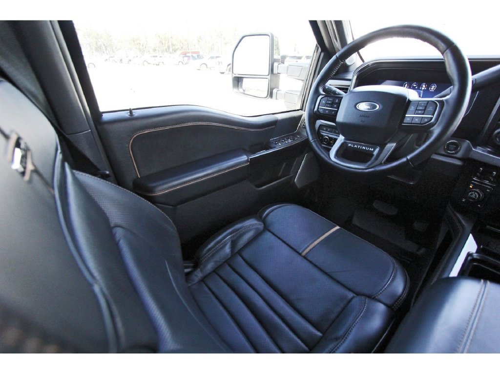 Certified 2024 Ford F250 Platinum w/ Tremor Off-Road Package AWD/4WD image 11