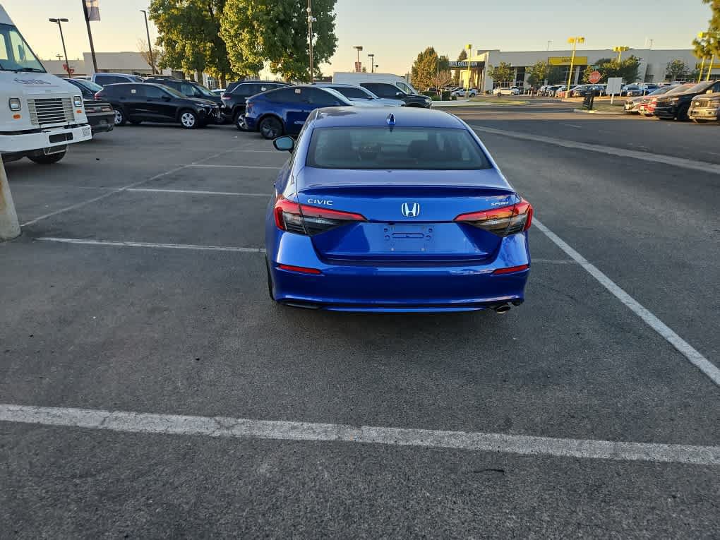 Used 2024 Honda Civic Sport image 6