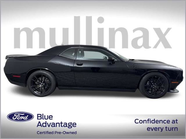 Used 2023 Dodge Challenger R/T Scat Pack w/ T/A Package image 2