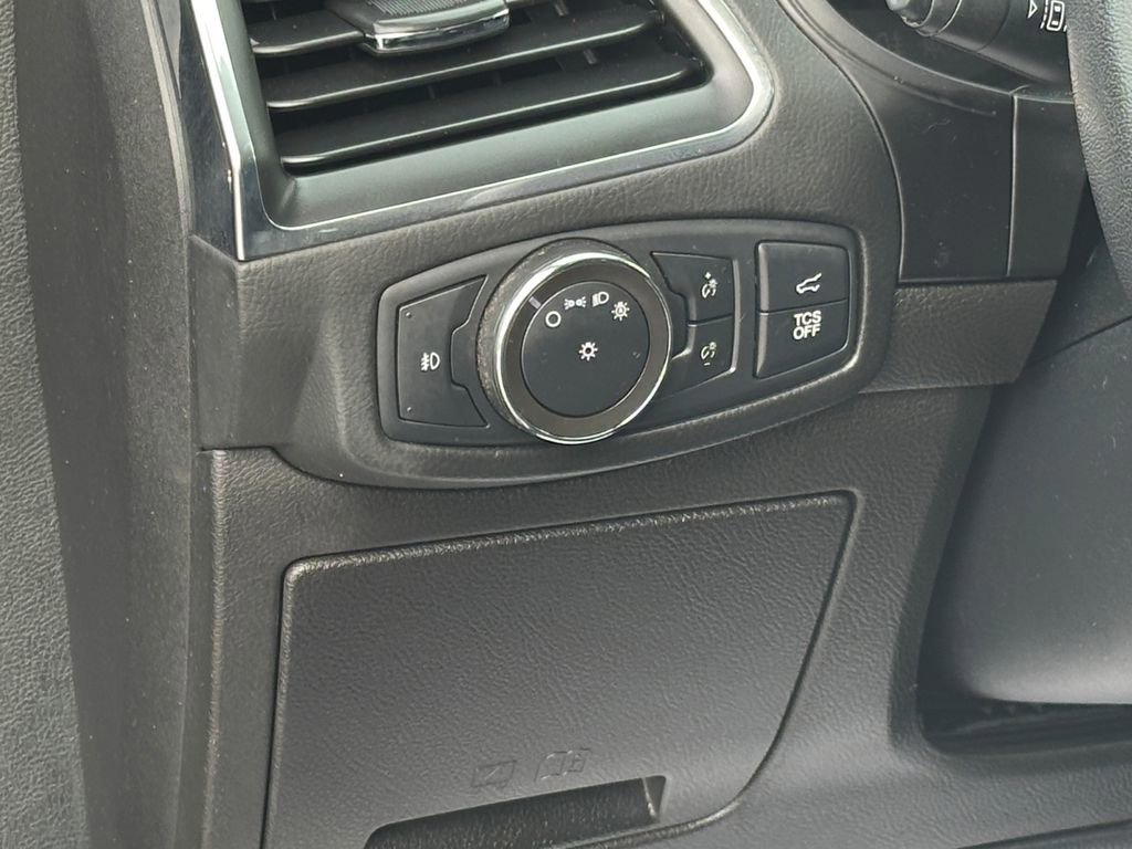 Certified 2022 Ford Edge Titanium image 24