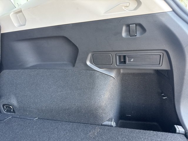 Used 2024 Volkswagen Tiguan SE AWD/4WD image 42
