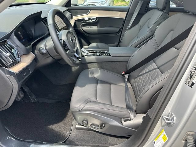 Used 2025 Volvo XC90 B6 Plus AWD/4WD image 21