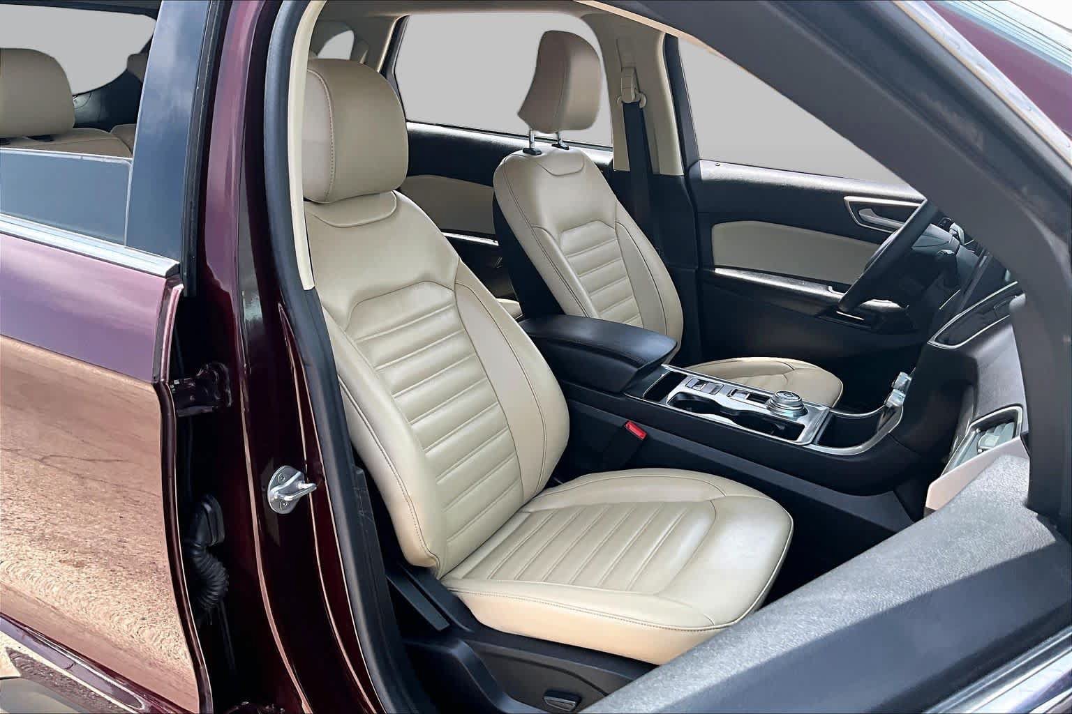 Certified 2023 Ford Edge SEL w/ Convenience Package AWD/4WD image 9