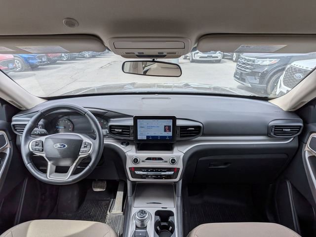 Certified 2023 Ford Explorer XLT w/ Class IV Trailer Tow Package image 15