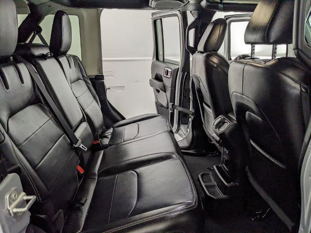 Used 2023 Jeep Wrangler Unlimited Sahara AWD/4WD image 19