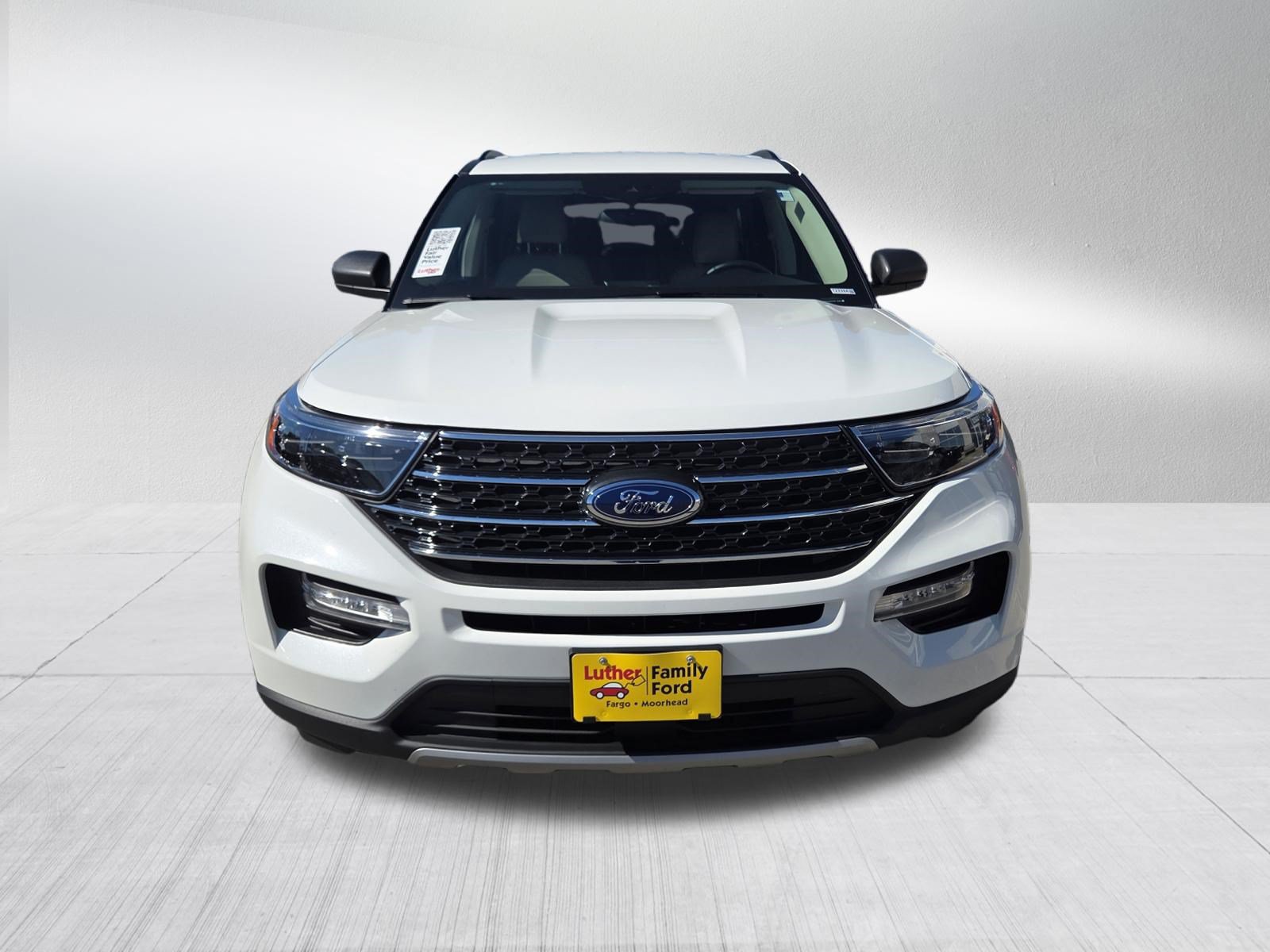 Certified 2024 Ford Explorer XLT w/ Equipment Group 202A AWD/4WD image 2