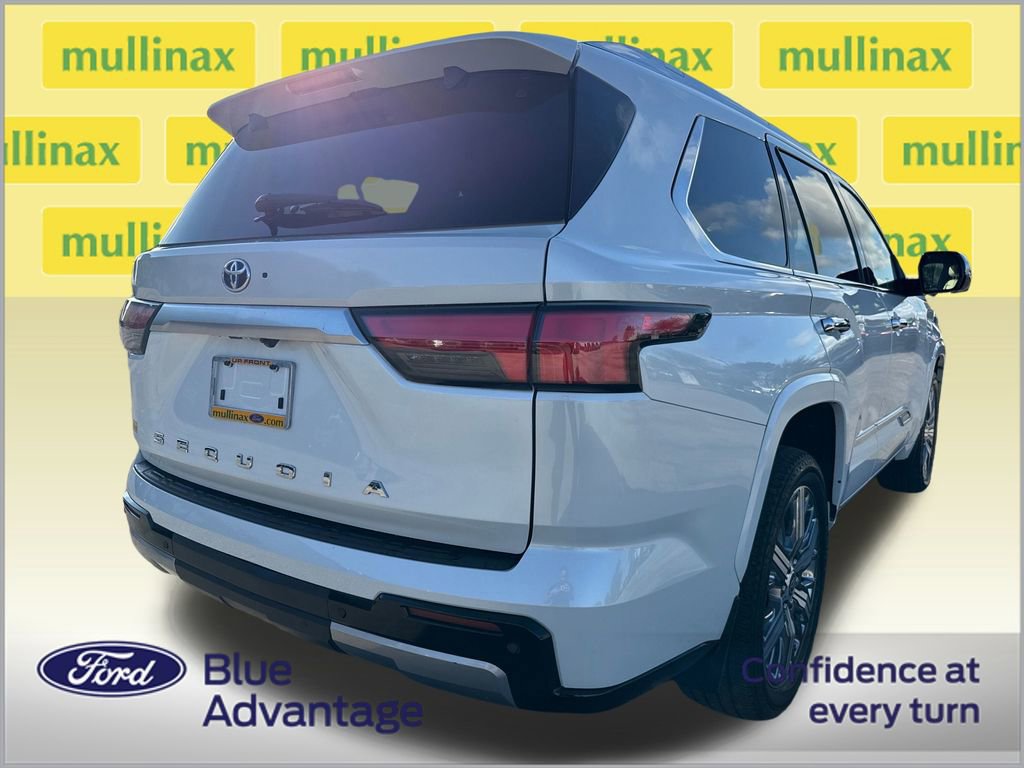 Used 2023 Toyota Sequoia Capstone image 3