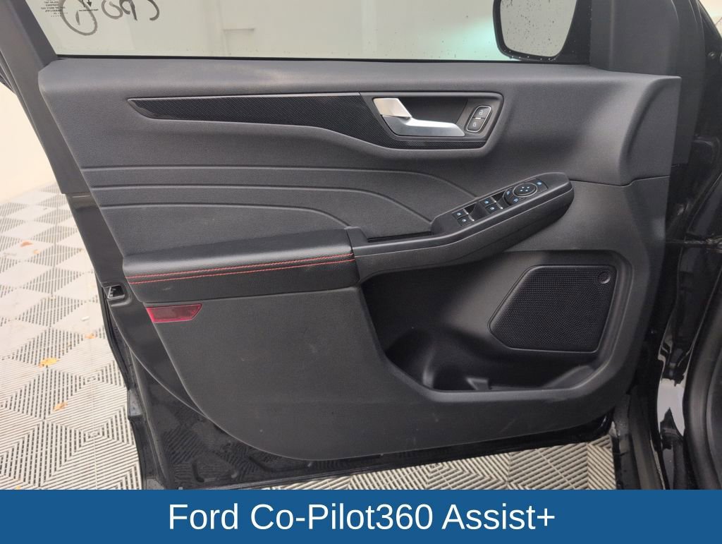 Certified 2024 Ford Escape ST-Line w/ Tech Pack #1 image 31