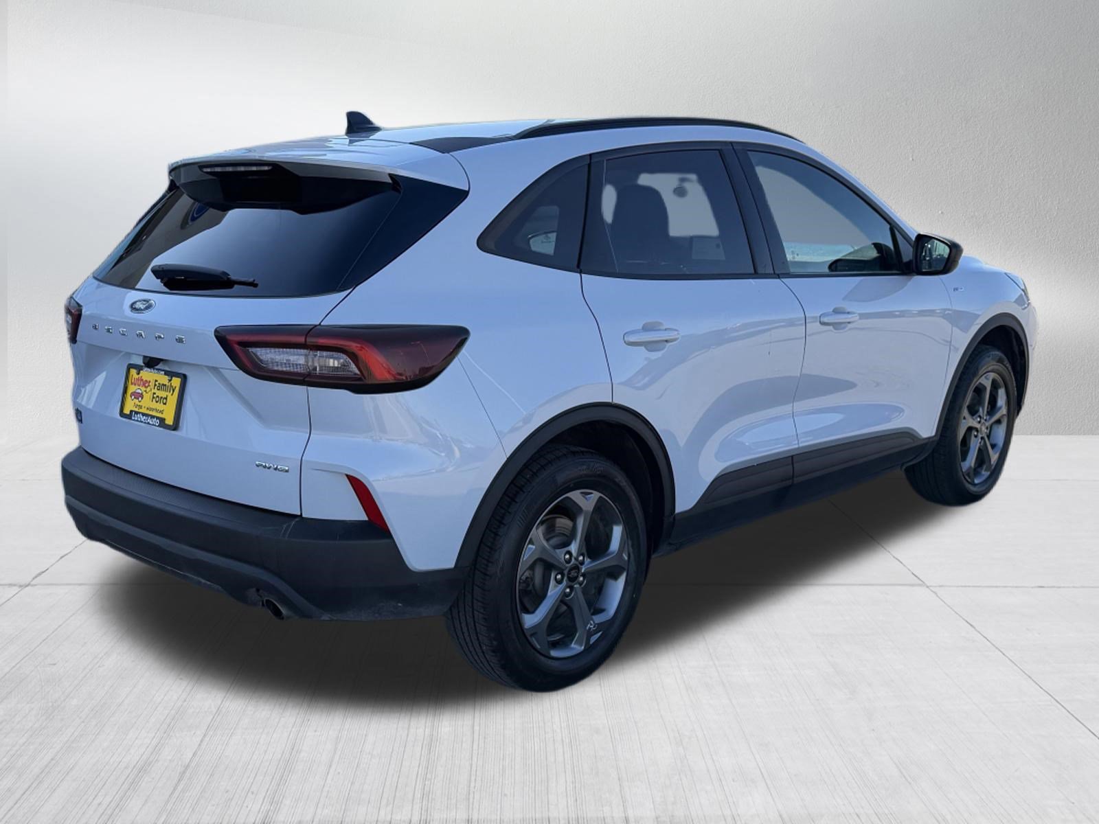 Certified 2025 Ford Escape ST-Line AWD/4WD image 5