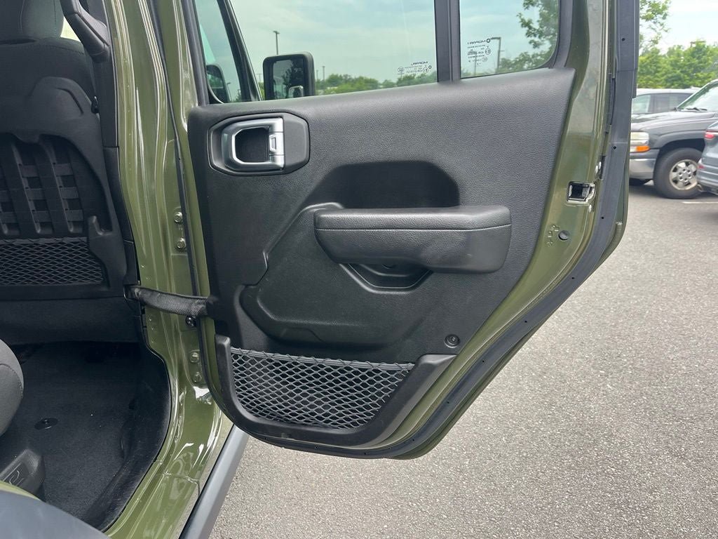 Used 2022 Jeep Wrangler Unlimited Rubicon 4xe AWD/4WD image 21