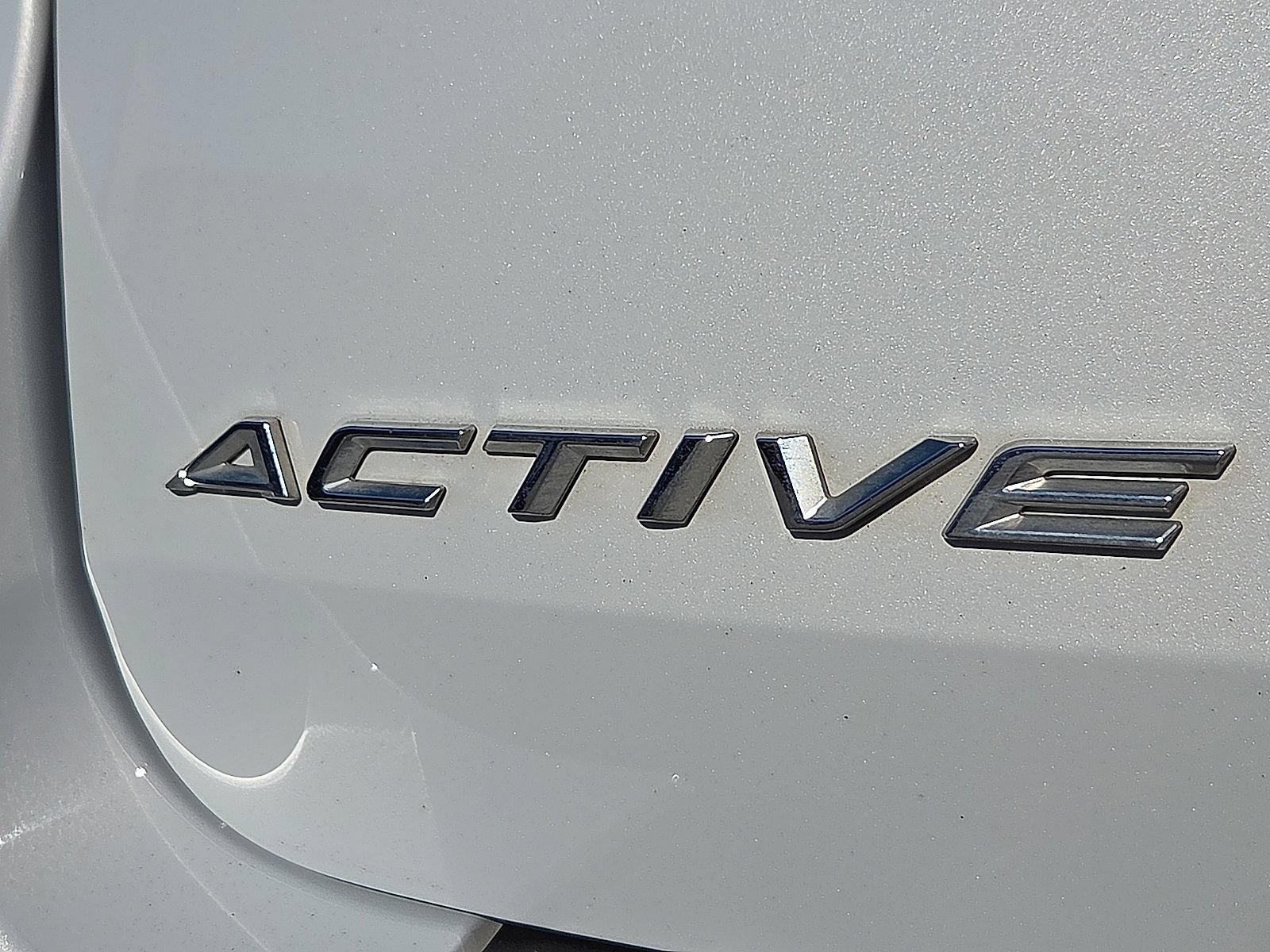Certified 2025 Ford Explorer Active w/ Active Comfort Package RWD image 9