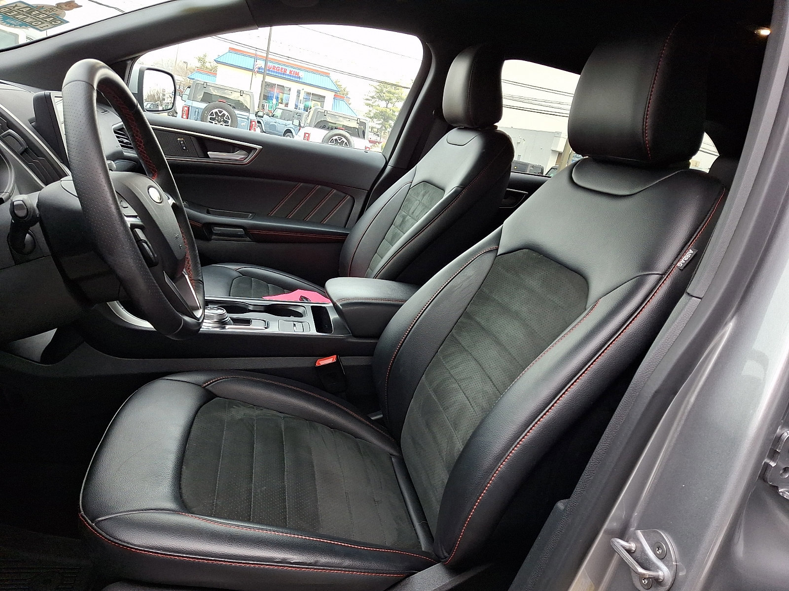 Certified 2022 Ford Edge ST-Line image 16