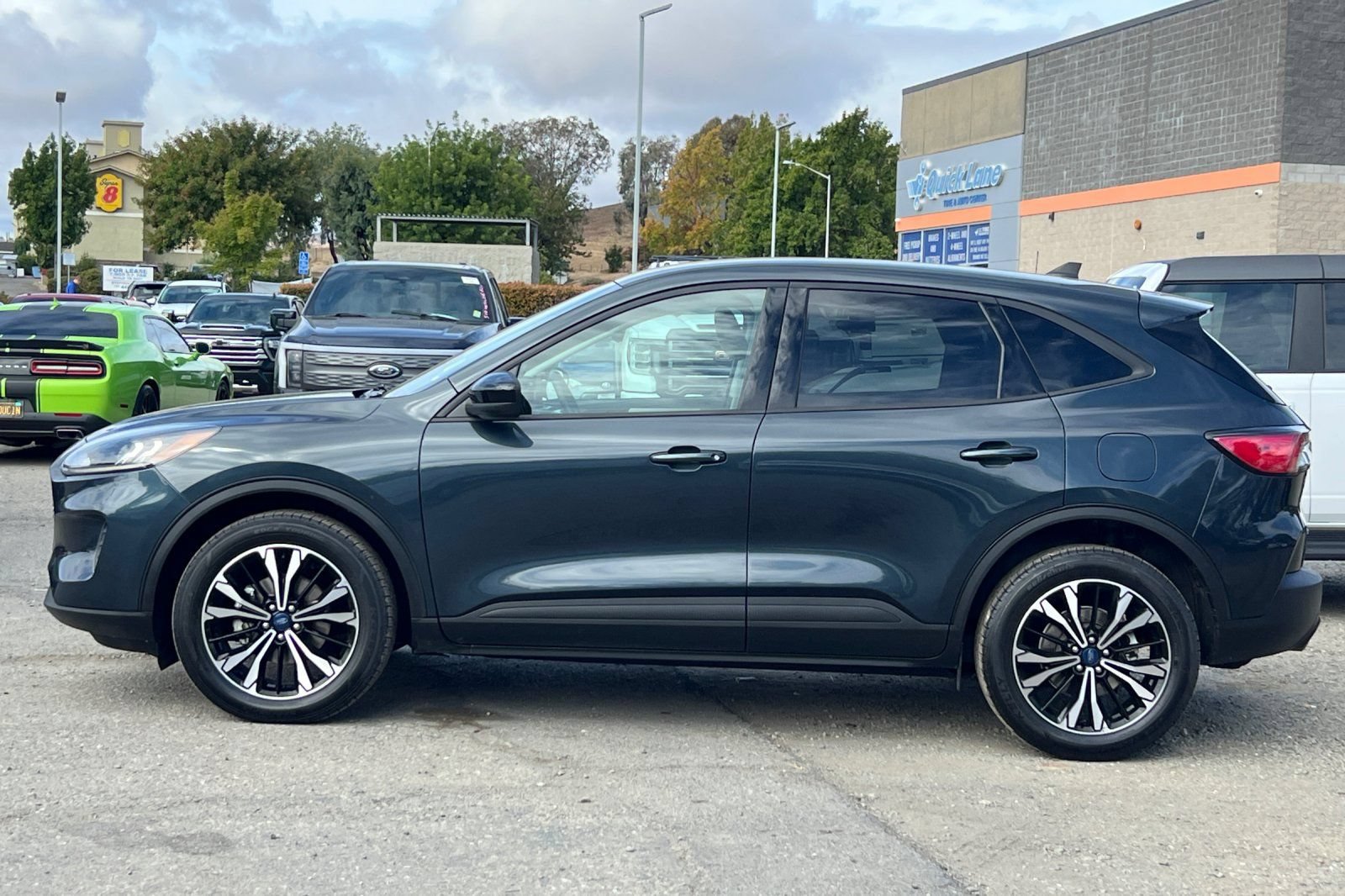 Certified 2022 Ford Escape SE w/ SE Sport Appearance Package AWD/4WD image 7