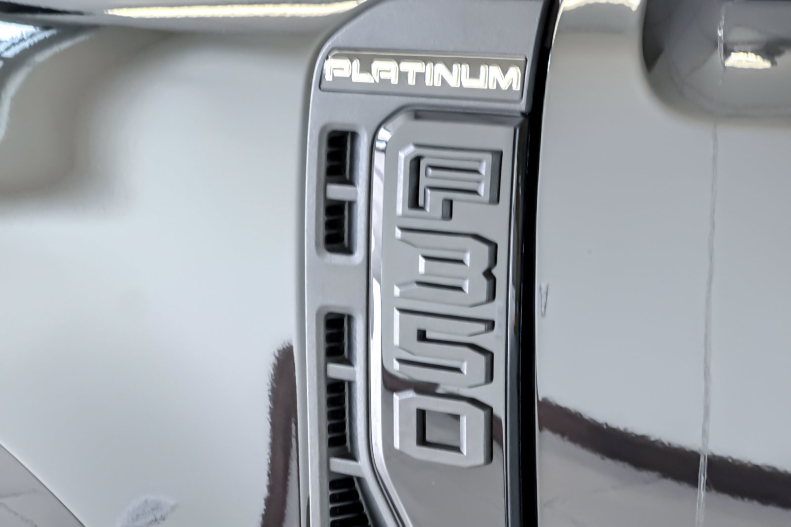 Certified 2025 Ford F350 Platinum AWD/4WD image 27