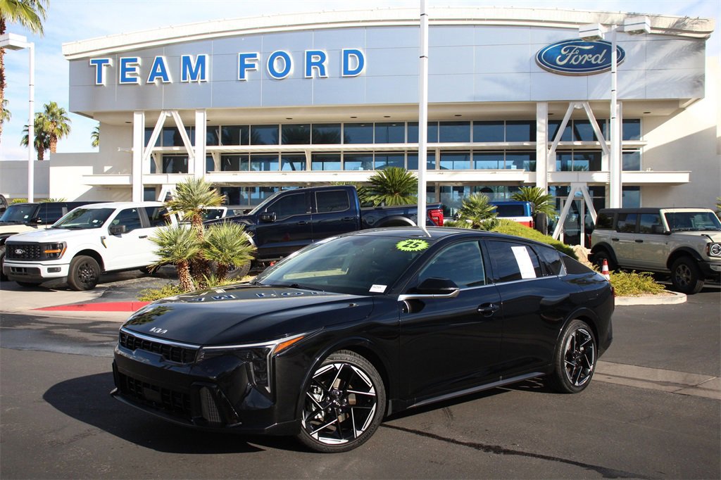 Used 2025 Kia K4 GT-Line image 2