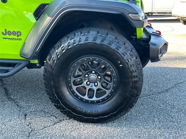 Used 2021 Jeep Wrangler Unlimited Rubicon w/ Xtreme Recon 35" Tire Package image 12