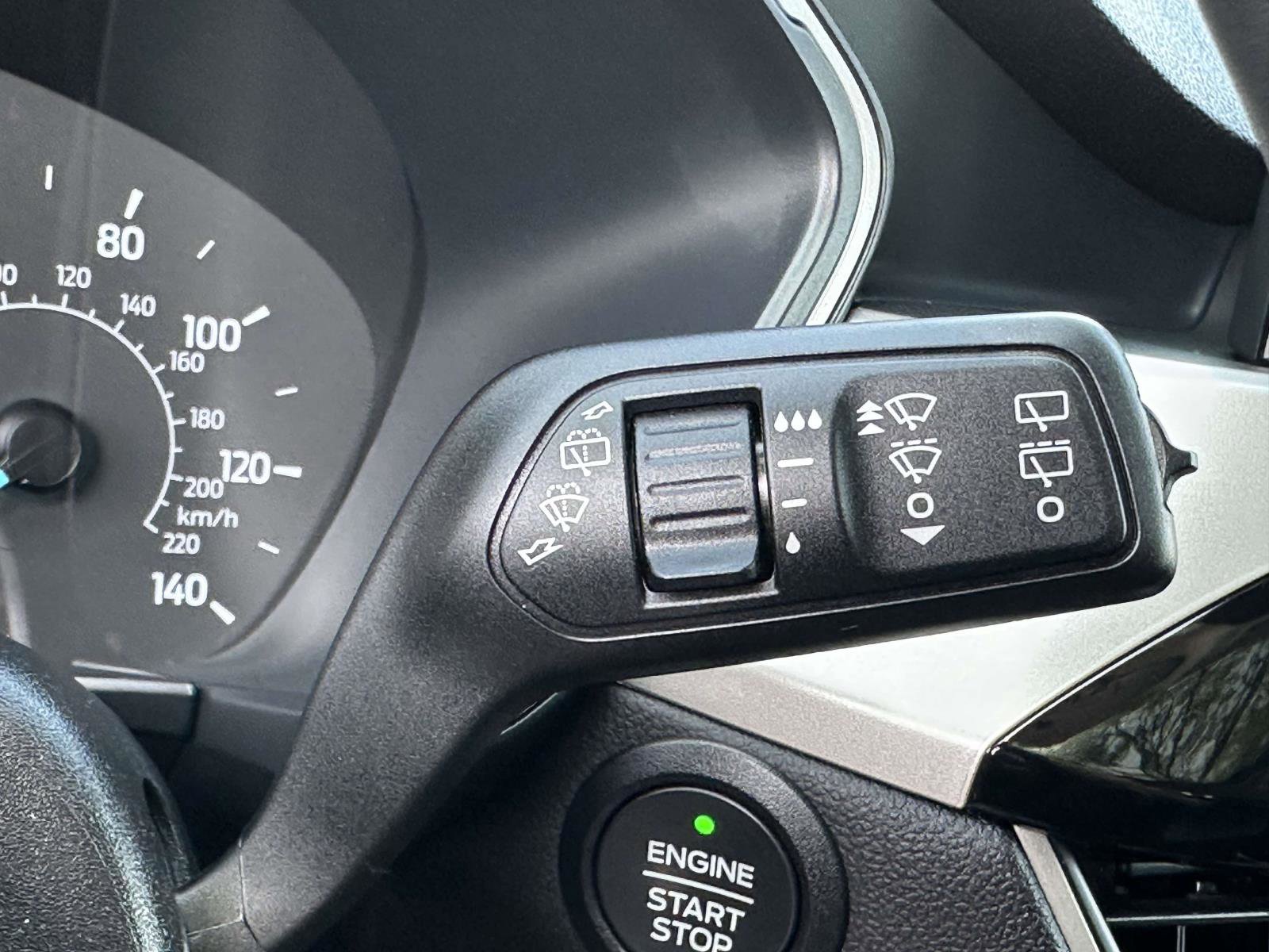 Certified 2022 Ford Escape SEL image 33