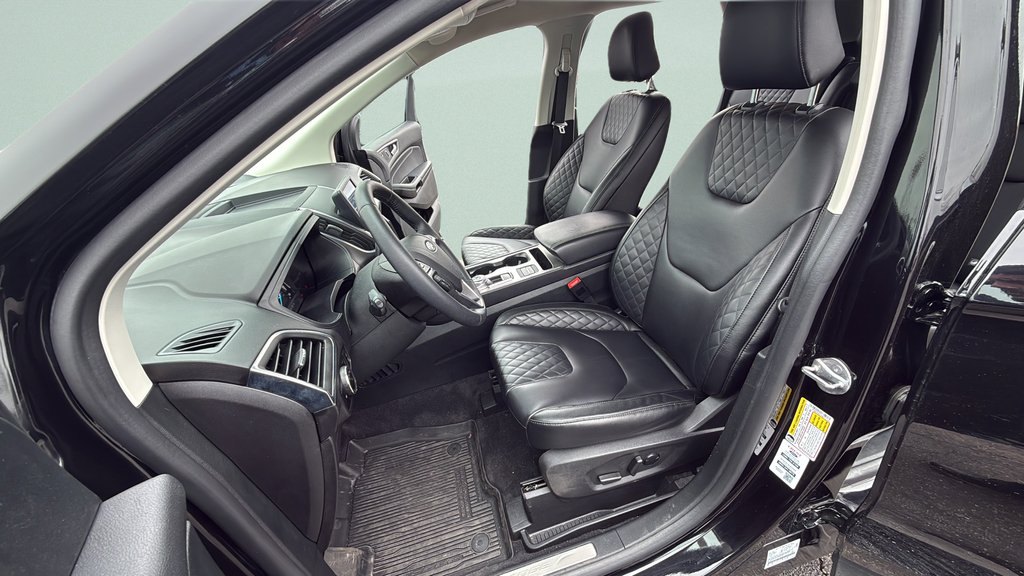 Certified 2024 Ford Edge Titanium AWD/4WD image 20