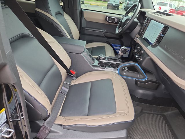 Certified 2024 Ford Bronco Wildtrak AWD/4WD image 17