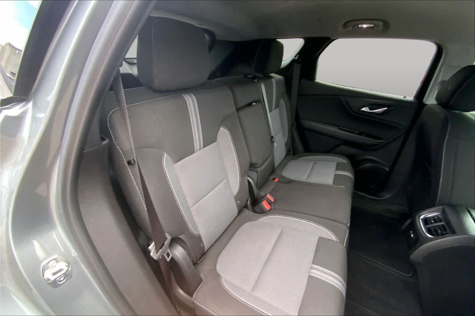 Used 2024 Chevrolet Blazer LT FWD image 19