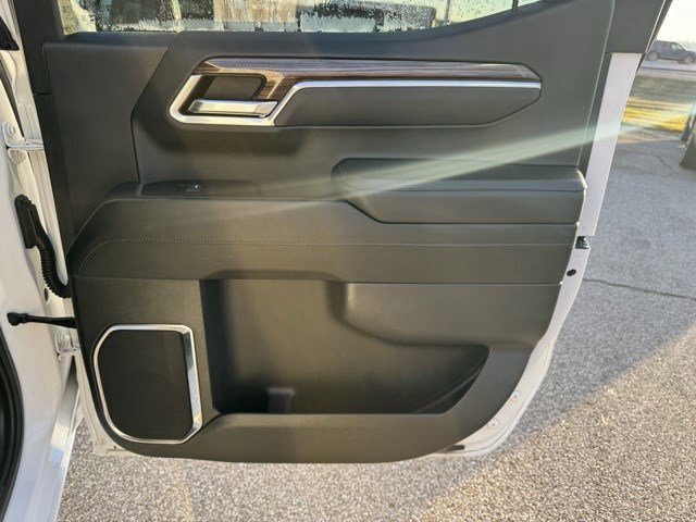 Used 2025 Chevrolet Silverado 1500 LT image 27