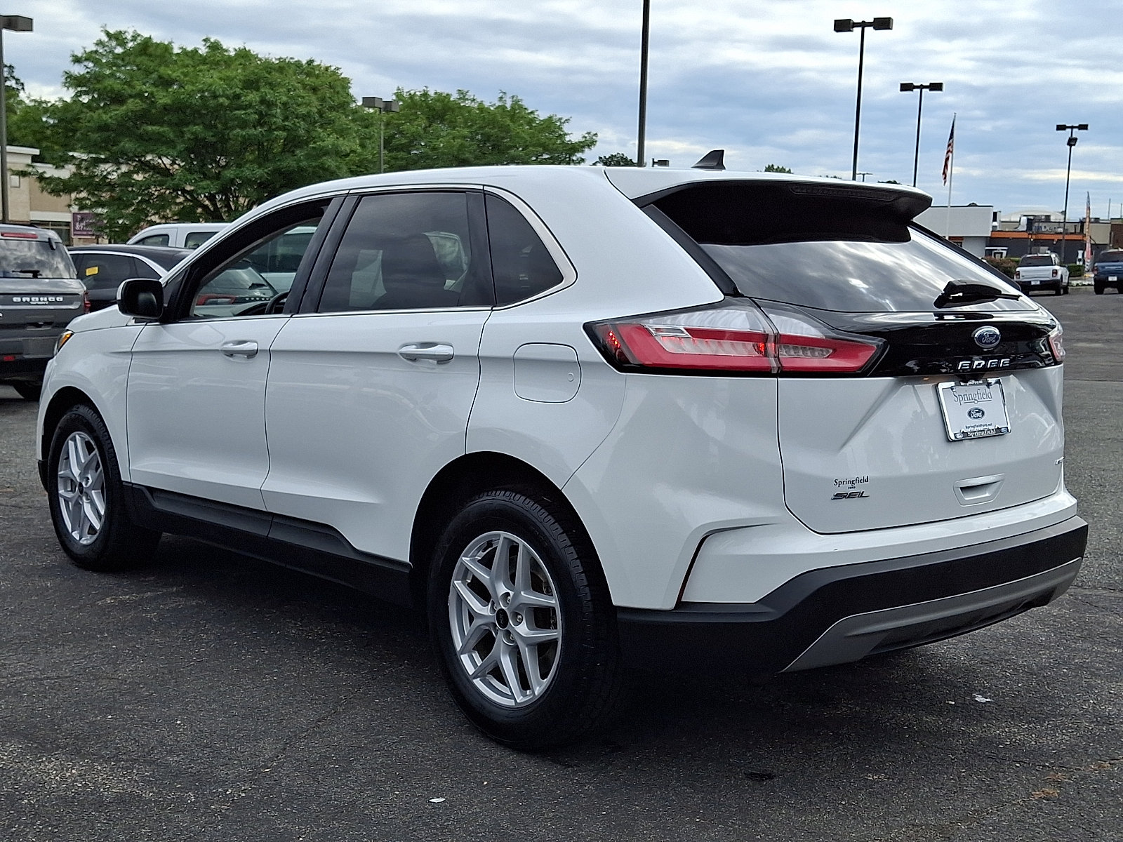 Certified 2024 Ford Edge SEL AWD/4WD image 4