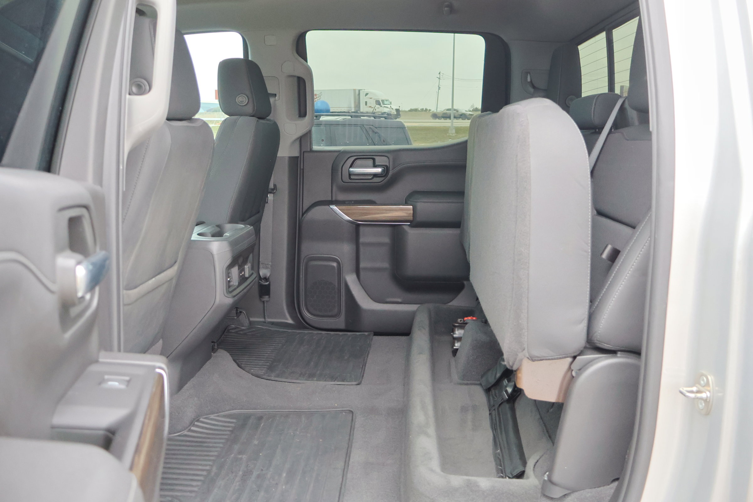 Used 2020 Chevrolet Silverado 1500 RST w/ Texas Edition image 30