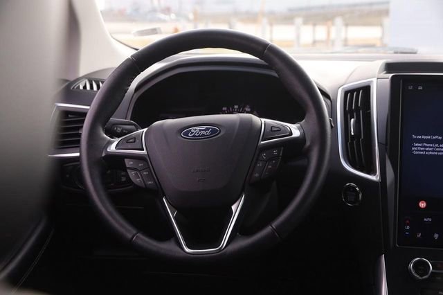 Certified 2024 Ford Edge Titanium image 22