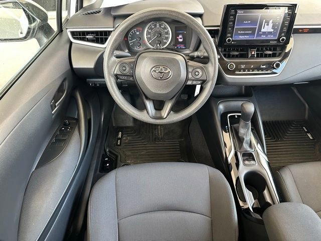 Used 2022 Toyota Corolla LE image 11