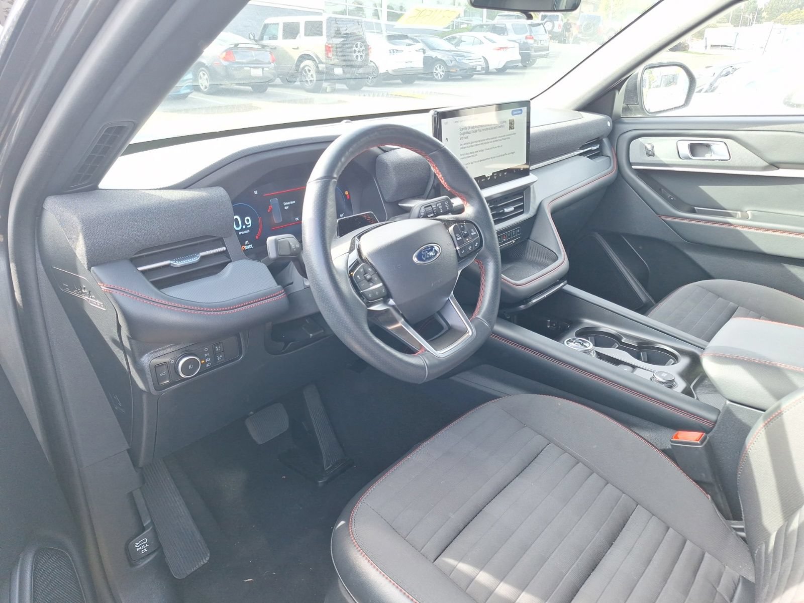 Certified 2025 Ford Explorer ST-Line AWD/4WD image 13