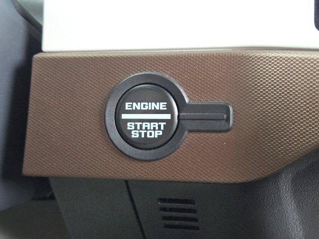 Certified 2023 Ford Bronco Heritage Edition AWD/4WD image 30