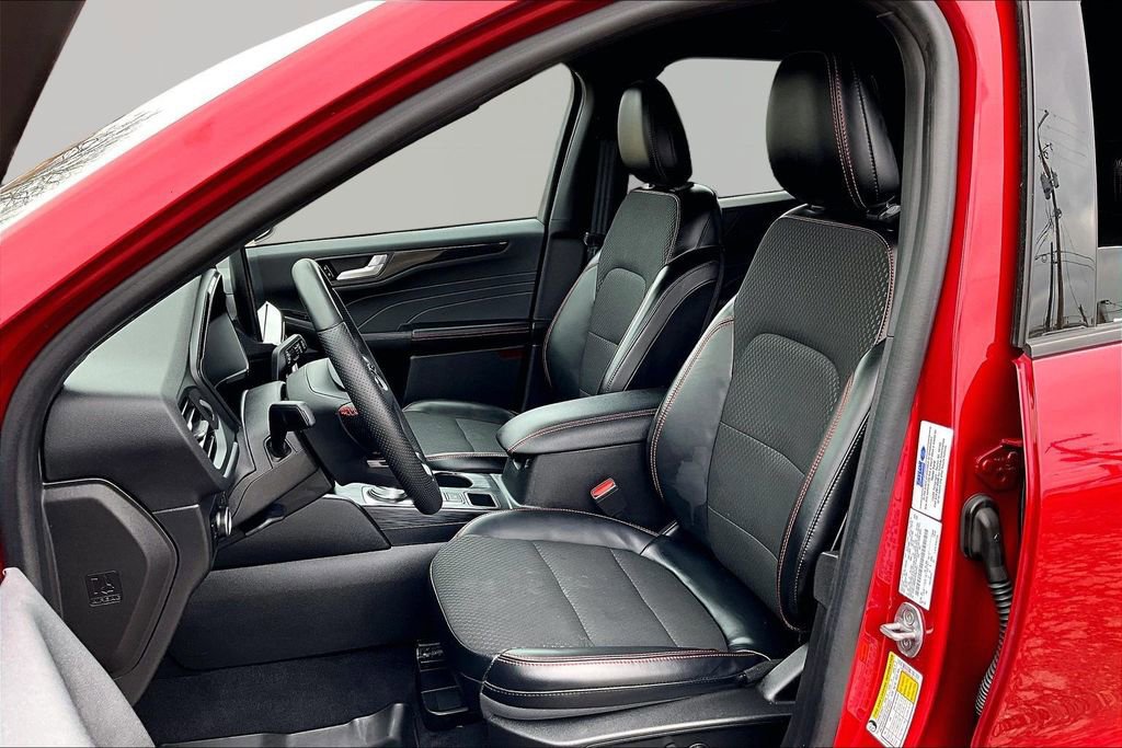 Certified 2023 Ford Escape ST-Line w/ Tech Pack #1 image 25