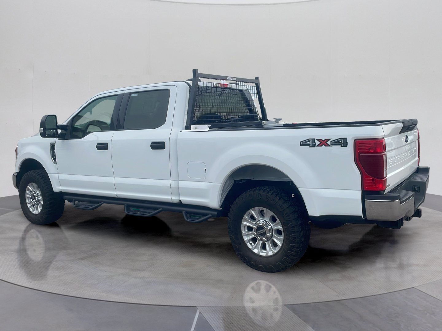 Certified 2022 Ford F250 XLT AWD/4WD image 9