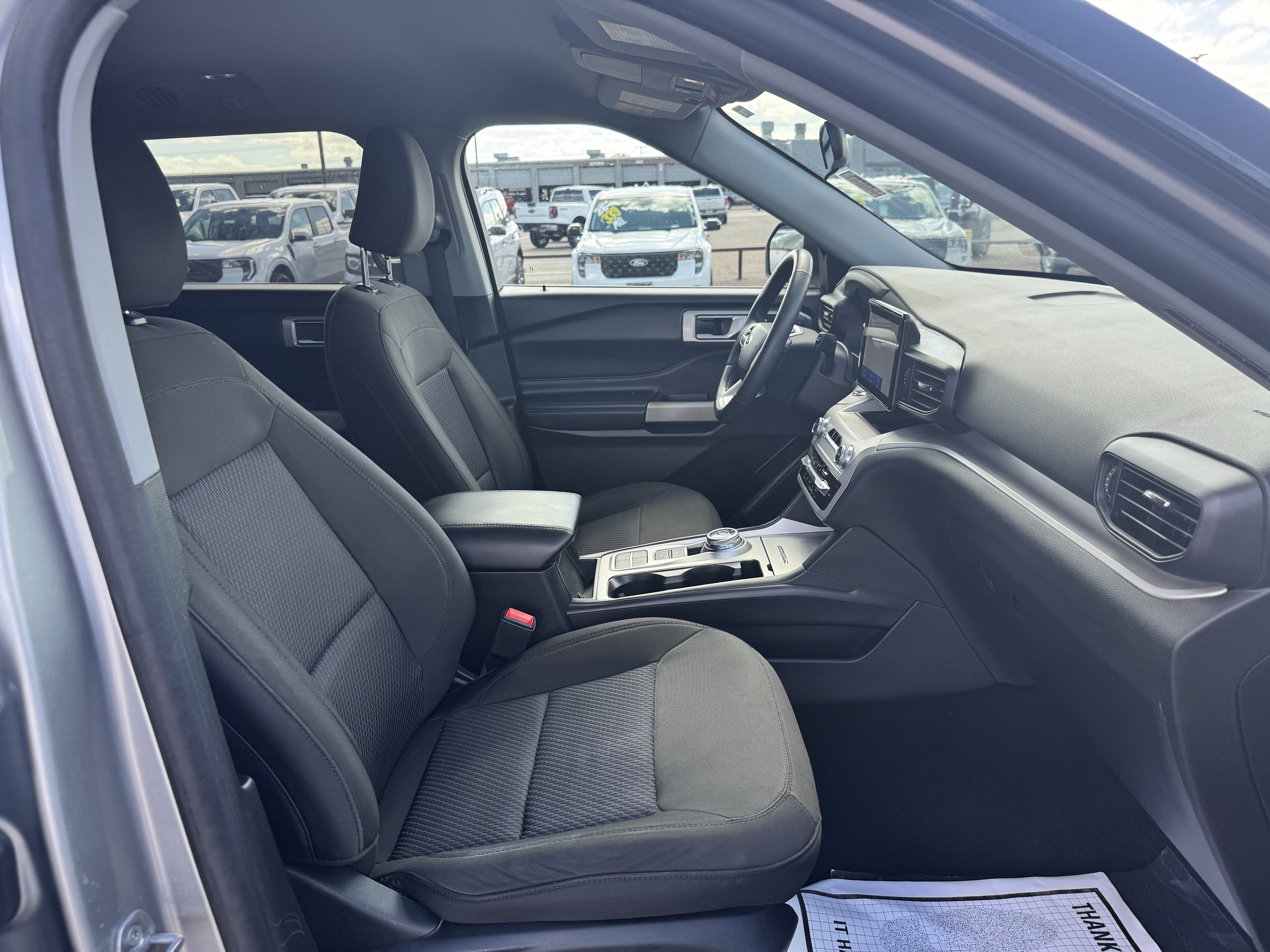 Certified 2024 Ford Explorer XLT RWD image 34