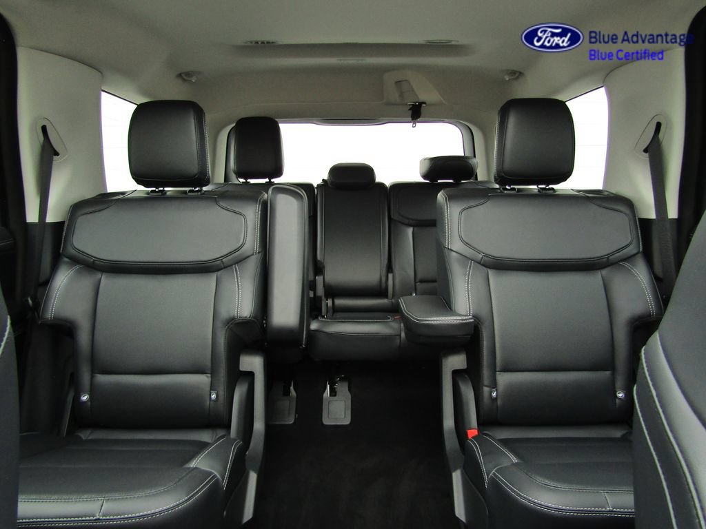 Certified 2025 Ford Expedition Platinum AWD/4WD image 28