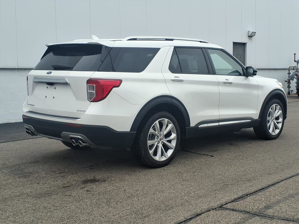 Certified 2023 Ford Explorer Platinum w/ Technology Package image 4