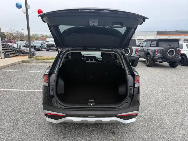 Used 2024 Kia Sportage LX image 9