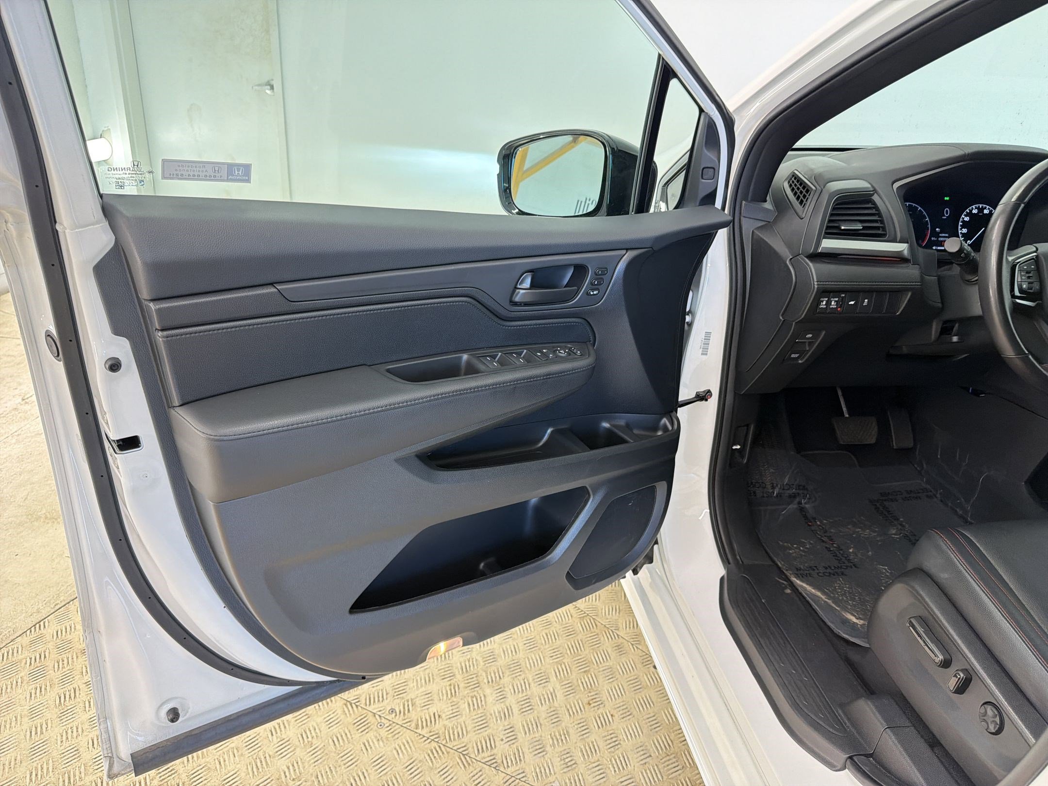 Used 2025 Honda Odyssey Sport-L image 20