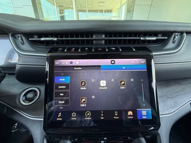 Used 2021 Jeep Grand Cherokee L Limited AWD/4WD image 32