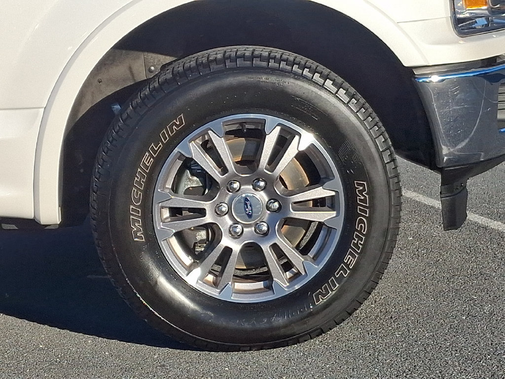 Certified 2018 Ford F150 Lariat w/ FX4 Off-Road Package AWD/4WD image 8