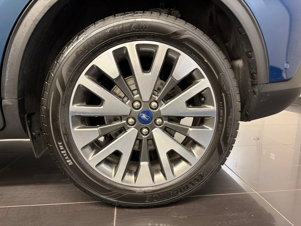 Certified 2020 Ford Escape Titanium AWD/4WD image 7