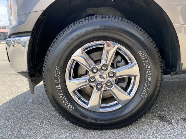 Certified 2018 Ford F150 XLT w/ Equipment Group 302A Luxury AWD/4WD image 10
