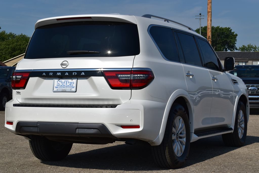 Used 2024 Nissan Armada SV w/ Cargo Package AWD/4WD image 7