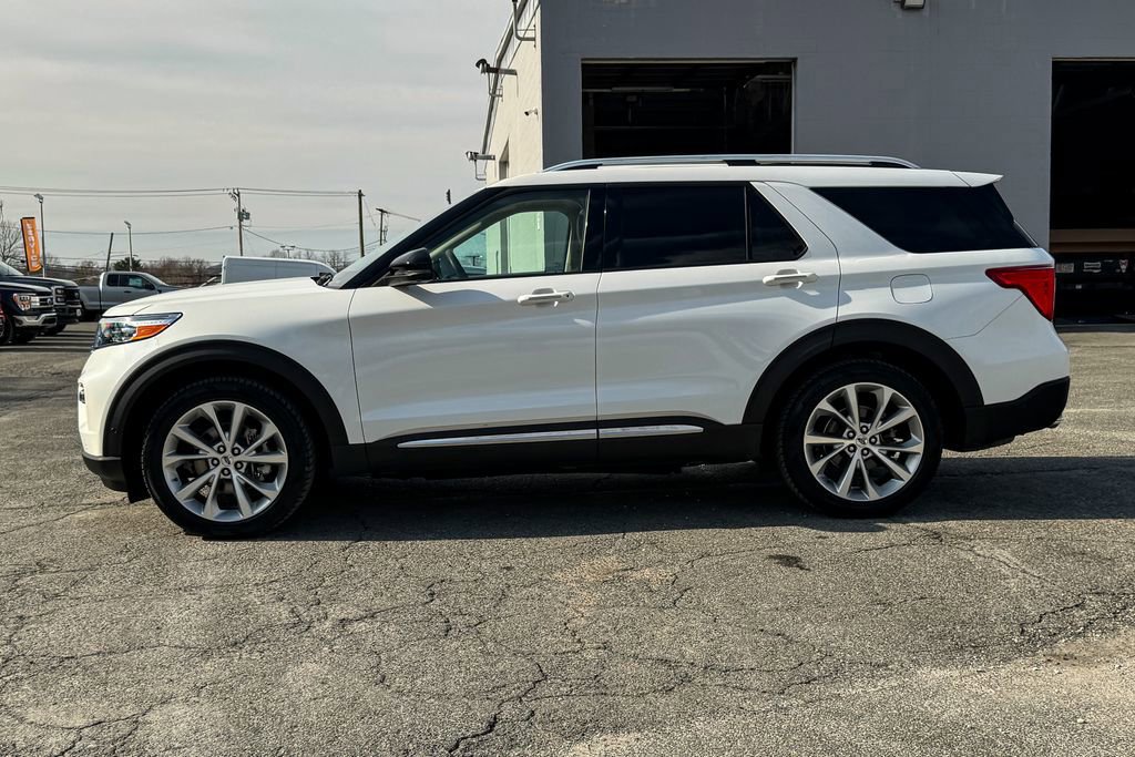 Certified 2021 Ford Explorer Platinum w/ Equipment Group 601A AWD/4WD image 2