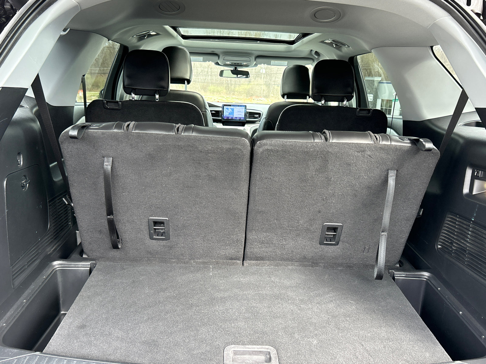 Certified 2023 Ford Explorer XLT w/ Equipment Group 202A AWD/4WD image 26