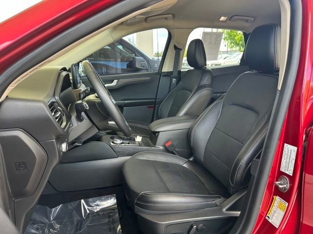 Certified 2020 Ford Escape Titanium FWD image 13