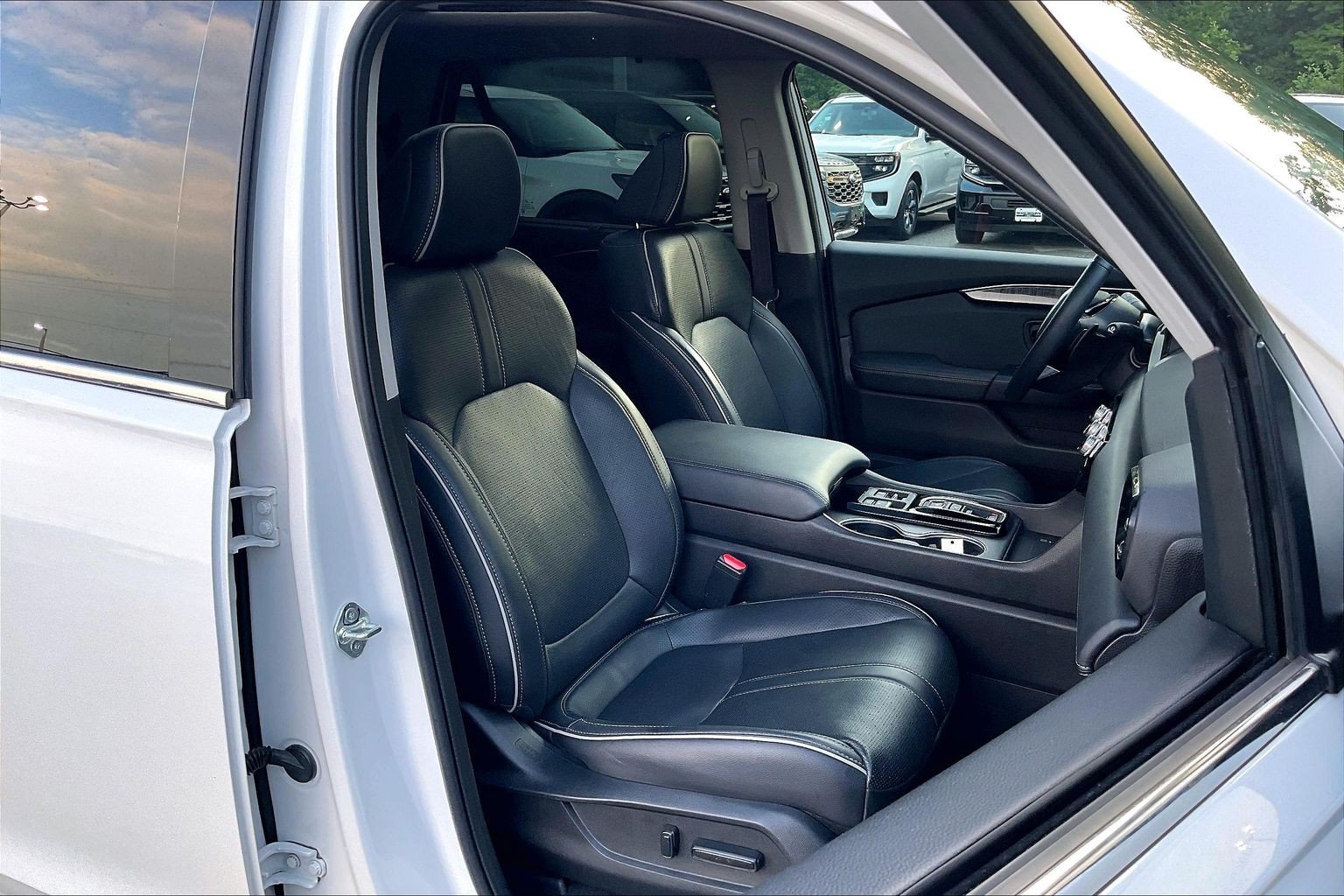 Used 2023 Honda Pilot Elite image 7